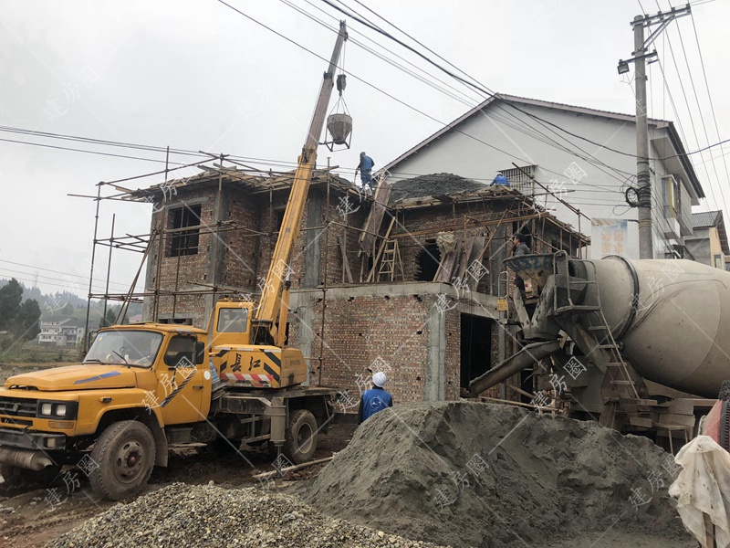 农村自建房施工实景图